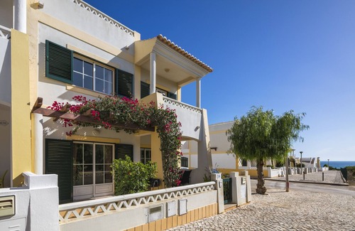 Carvoeiro Ski Chalet | 39 Terraços de Benagil (Casa Mulhollanda)