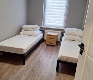 Schwedt/Oder Apartment | 3A Neu renoviert 3 Zi 5 Betten