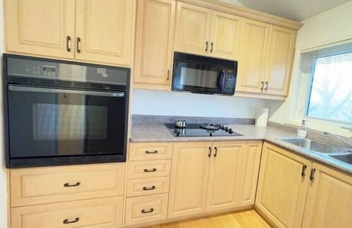 Victoria Village Apartment | 3B3BOnly 5mins to DonMills &Wynford Dr TTCStation