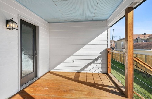 Milneburg House | 3BD/2BA with Bar & 24HR Security Patrol for Subdivision