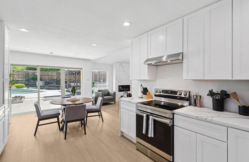 Las Colinas House | 3BD Retreat with Pool & Patio, Mins to Attractions