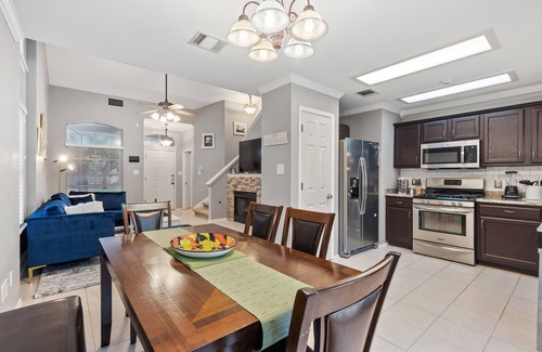 Round Rock House | 3BD2.5B *Amazing Pool*Fully Furnished*IH35 Access