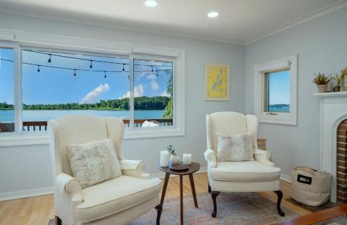 Fox Lake House | 3Bed 2Bath Luxury Lake House on Myers Bay Private Pier Beach Firepit and Deck