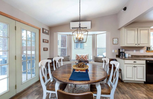 Three Rivers House | 3bed/2bath, Pet Friendly, Private Dock, Sunriver