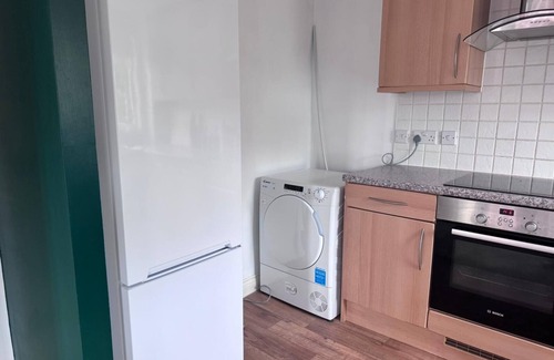 Exeter Apartment | 3bedr apartment Exeter city center. 3 minutes walk from Exeter Central station.