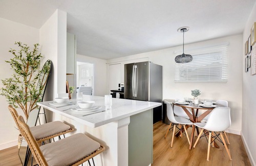 Hilltop House | 3br/1.5bath Upscale, Safe, Quiet Ranch in Columbus - lots of parking