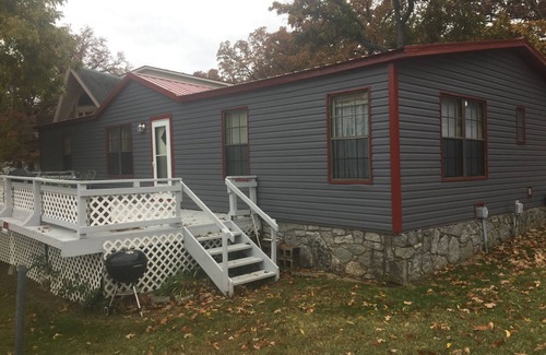 Grove Cottage | 3BR/2BA Lake Front Property For Rent With Lake Dock, RV & Boat Charging Stations