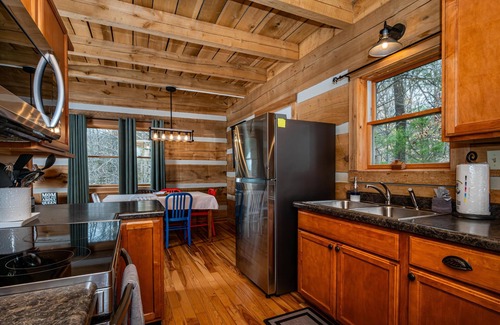 Gnaw Bone Cabin | 3BR, 2BA