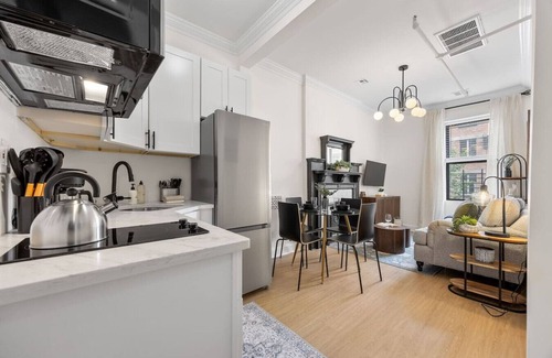 Harlem Apartment | 3BR Brownstone near Subway & Columbia Uni