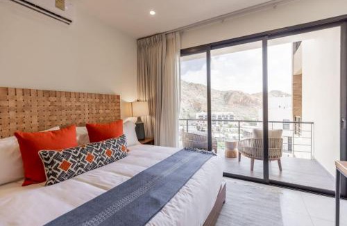 Libertad House | 3BR Condo Partial Sea View shared Pool and Jacuzzi
