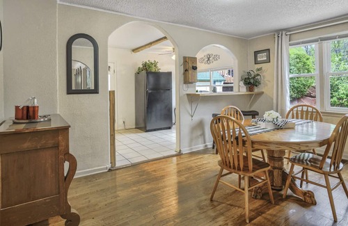 Manitou Springs Historic District House | 3BR Downtown Manitou Patio Mtn Views