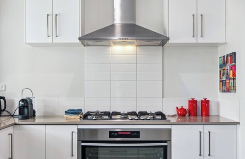 North Fremantle House | 3BR Family Retreat, 7 min Walk to Beach & Cafes