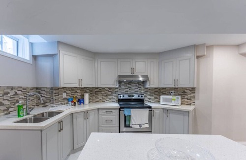 Brampton Apartment | 3BR Hideout Basement w/King Bed & Free Parking!