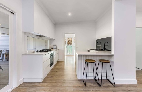 East Bendigo House | 3BR Home 1km From Bendigo's CBD