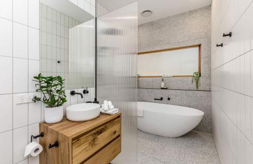 Bendigo House | 3BR Home 1km From Bendigo's CBD