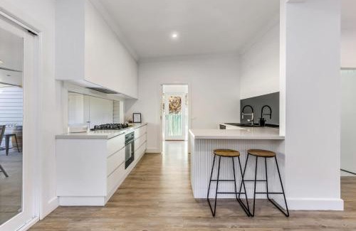 Bendigo House | 3BR Home 1km From Bendigo's CBD