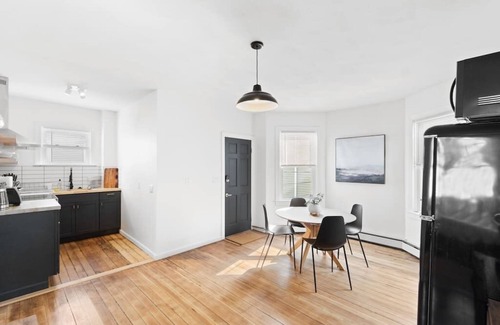Providence Apartment | ★3BR-Modern, Spacious & Stylish APT near to DWTN★