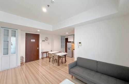 Surabaya Apartment | 3Br Near Mall At Grand Sungkono Lagoon Apartment