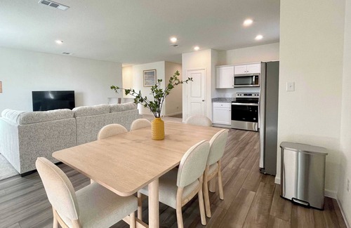 Fort Worth House | 3BR Stylish Haven|Garage Access|Perfect for Families|Patio|Wifi #42036