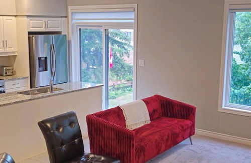 Midland House | 3BR Townhome – Wright Dr Midland Near Little Lake
