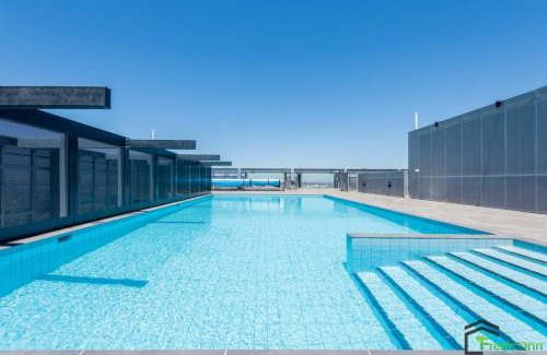 Footscray Apartment | 3br2ba Apt In Footscarypoolcar Parkwifi