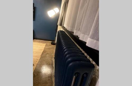 North Oakland Apartment | 3E-*New* 3 min to Hillman Cancer Center, Sleeps 6