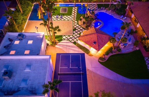Saddleback Hills Villa | 3Mill$Waterslide Paradise+Vball+IndoorBball+Golf