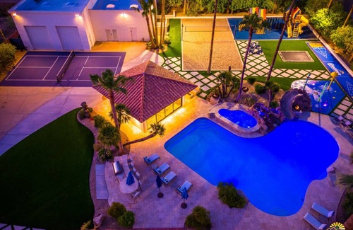 Saddleback Hills Villa | 3Mill$Waterslide Paradise+Vball+IndoorBball+Golf