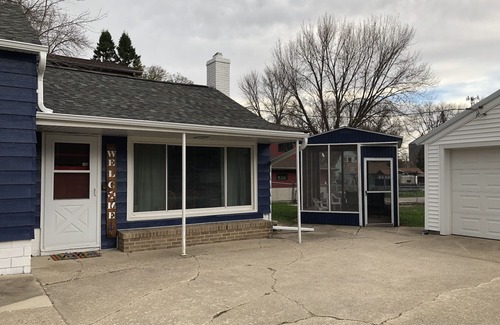 Clear Lake House | 3rd and Surf- 2 blocks from the lake, 1 block from the Legendary Surf Ballroom