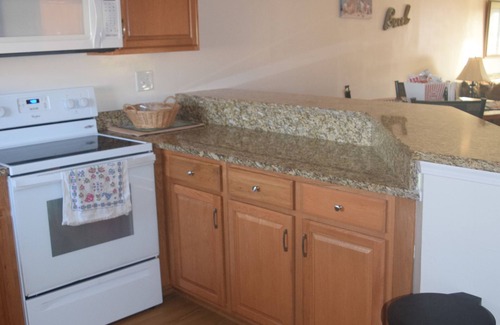 Wilmington Beach Condo | 3rd Floor 2BR OF Condo - Near Boardwalk; Daily chairs/umbrella rental in summer