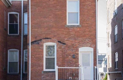 Poughkeepsie Condo | 3rd Floor- Lovely, spacious, modern 1-bedroom apt.