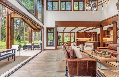 Roslyn House | 3rd Nt Free Limited Avail Ultimate 6BD/6 En-Suites Awaits!Weekday Luxury