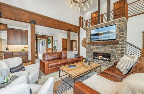 Roslyn House | 3rd Nt Free Limited Avail Ultimate 6BD/6 En-Suites Awaits!Weekday Luxury