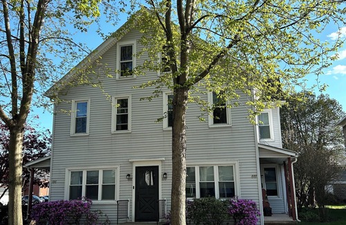 Williamsport Apartment | "3Thirty2" - near IPT, 10min to LLW Series-AC/off street parking