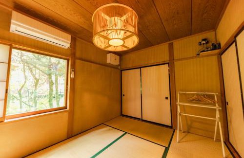 Yamanakako Villa | 4月リニューアルOpen! 全室エアコン完備! Cottage あかいやねｰ The Red Roof Cottage YamanakaKoｰ