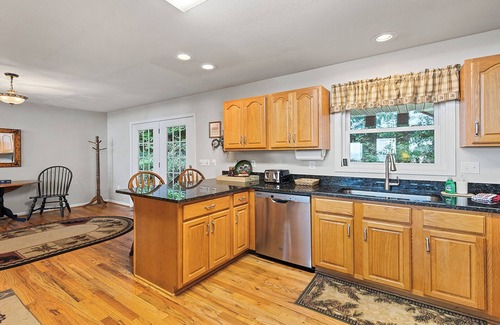 Waynesville House | 4,000ft in Elevation with Layered Mtn Views, HOT TUB, Wifi, Firepit, and privacy