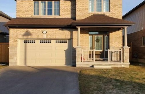 Stratford House | 4 BD Family Retreat - Basement not included (Occupied)
