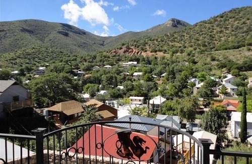 Bisbee House | 4 bed, 2 bath luxury vacation home for up to 8 guests