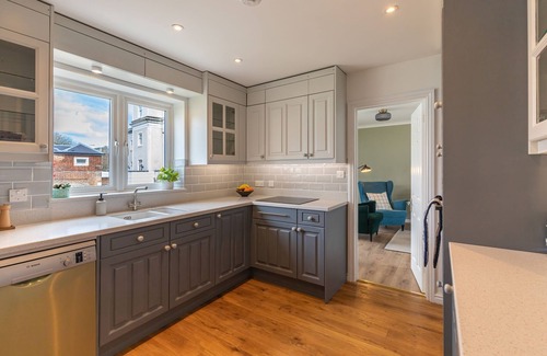 Winchester House | 4 Bed City House With Private Garden and Parking