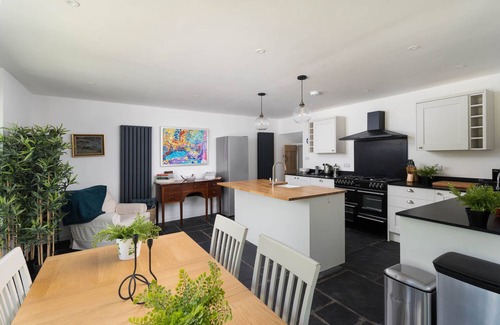 Newtown-in-St-Martin House | 4-Bed Cottage in the Lizard - Pet Friendly