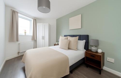 Chelsea Riverside Apartment | 4 Bed Flat near King's Road