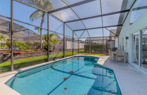 Lake Berkley House | 4-Bed Home Near Disney Private Pool