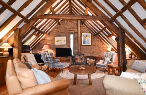 Brecon House | 4 Bed in Cantref BN107