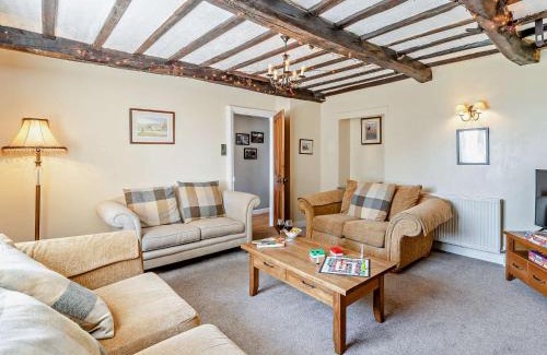 Kirkby Stephen House | 4 Bed in Eden Valley 92503