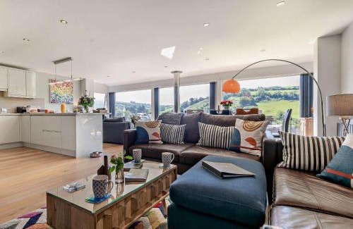 Millbrook House | 4 Bed in Millbrook 58602