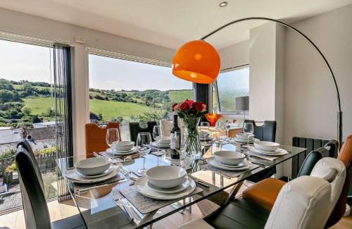 Millbrook House | 4 Bed in Millbrook 58602