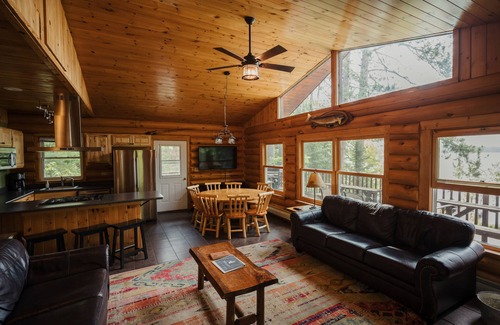 Cook Cabin | 4 bedroom 3 bath beachside cabin with AC, Fast WiFi, Sauna, Yoga, Kayaks, Park