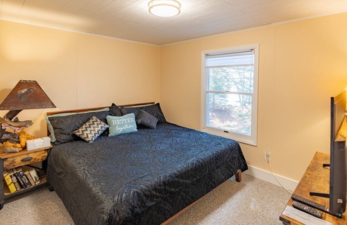 Michigan House | 4-bedroom 3 bath Lake Superior Home 50ft from waters edge