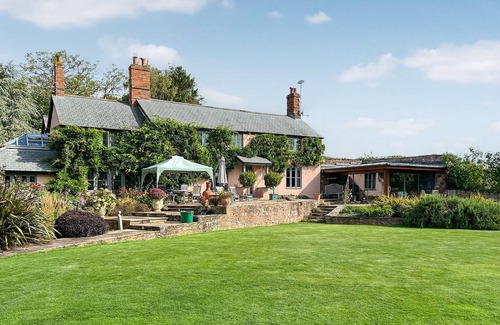 Kingston St Mary Cottage | 4 bedroom accommodation in Cheddon Fitzpaine, near Taunton