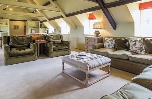 Ampney Crucis Cottage | 4 bedroom accommodation in Ampney Crucis, near Cirencester